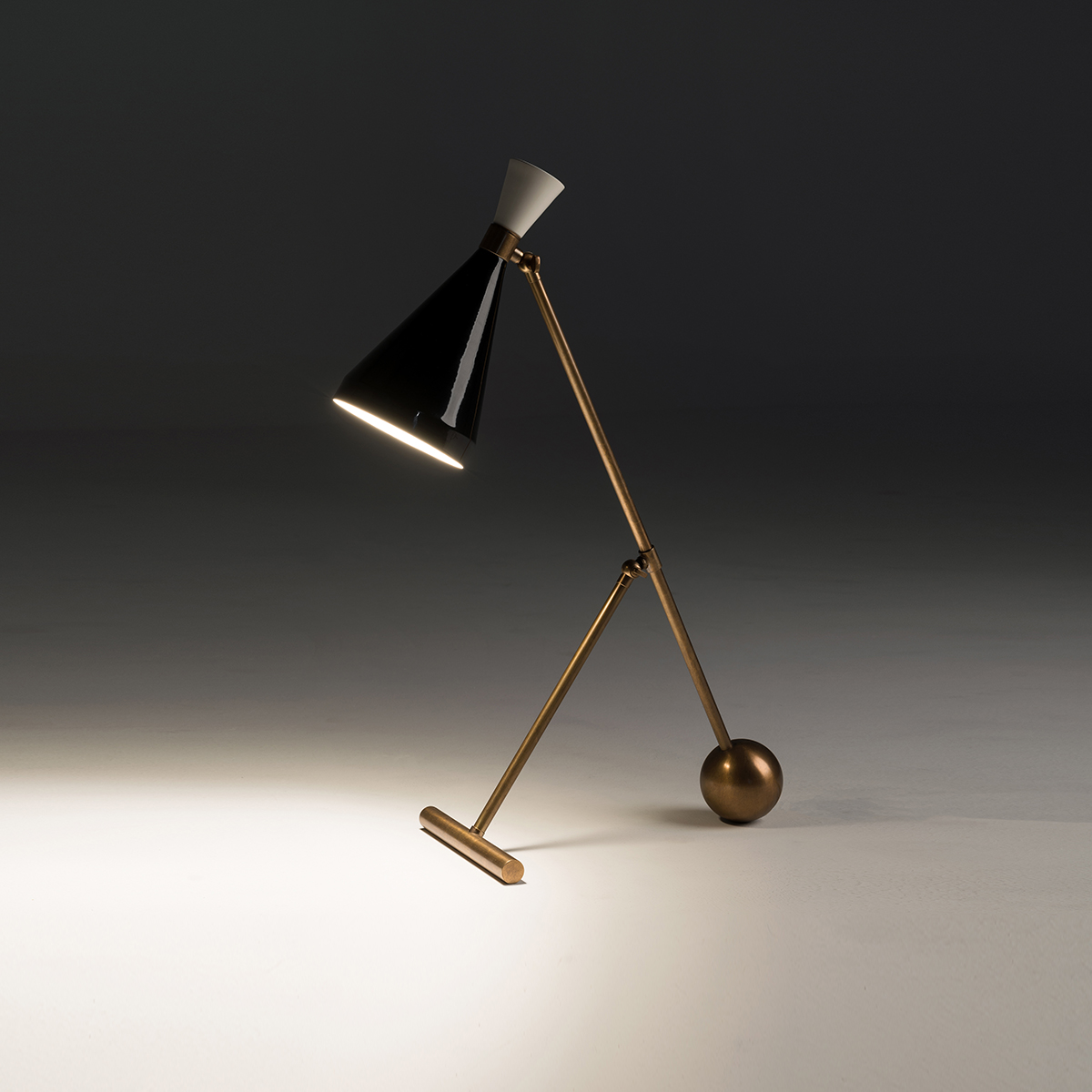 Flipper - Table Lamp